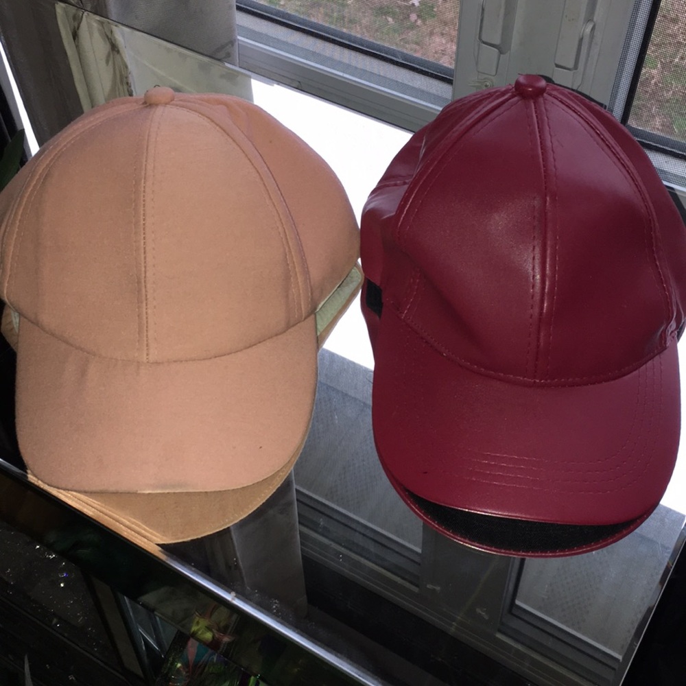 CAPS 🧢🧡💜